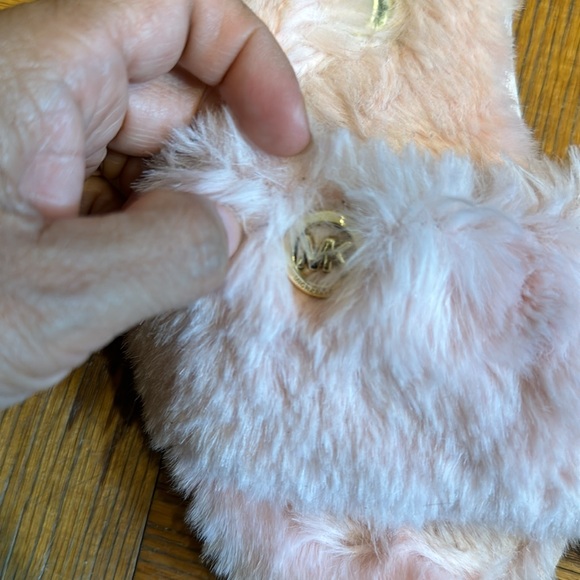 Michael Kors Fuzzy Slippers - Picture 2 of 3